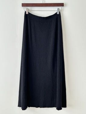 Uniqlo 100% Wool Black Ribbed Midi Skirt